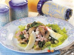 Салат со шпинатом и грибами